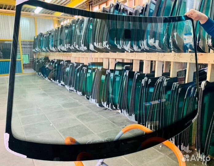 Стекло лобовое Volkswagen Polo