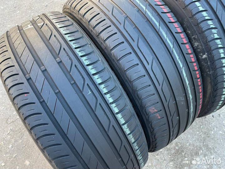 Bridgestone Turanza T001 215/60 R17
