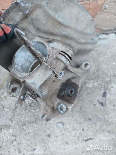 Кулак поворотный правый передний Bmw E65