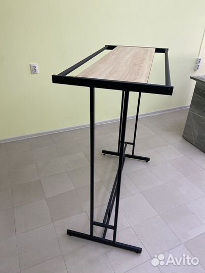 Торговое оборудование для магазина одежда