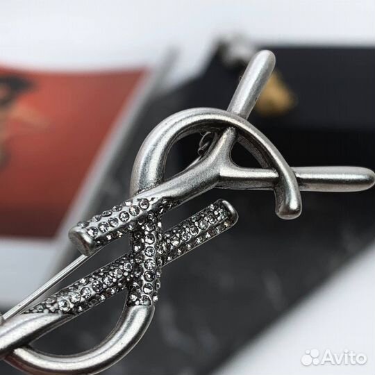 Брошь Ysl