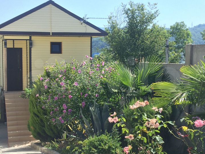 Дом 30 м² на участке 1 сот.