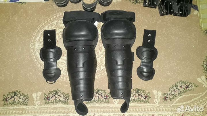 Жесткая защита голени от Hatch