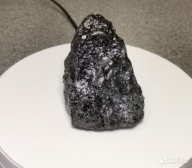 Меланит (гранат чёрный)