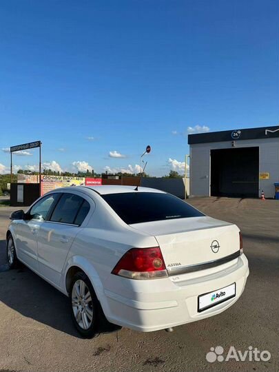 Opel Astra 1.6 МТ, 2011, 160 000 км