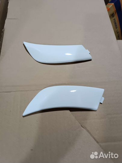 Молдинги переднего крыла ваз 2114 2115 2113 белый