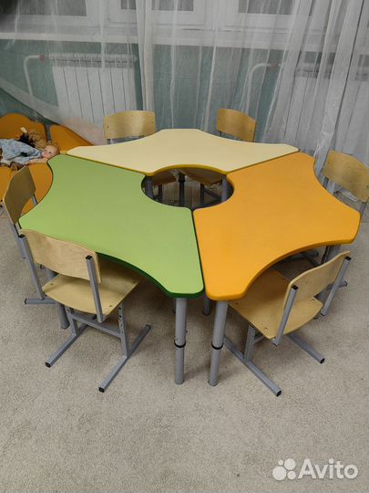 Стол ромашка