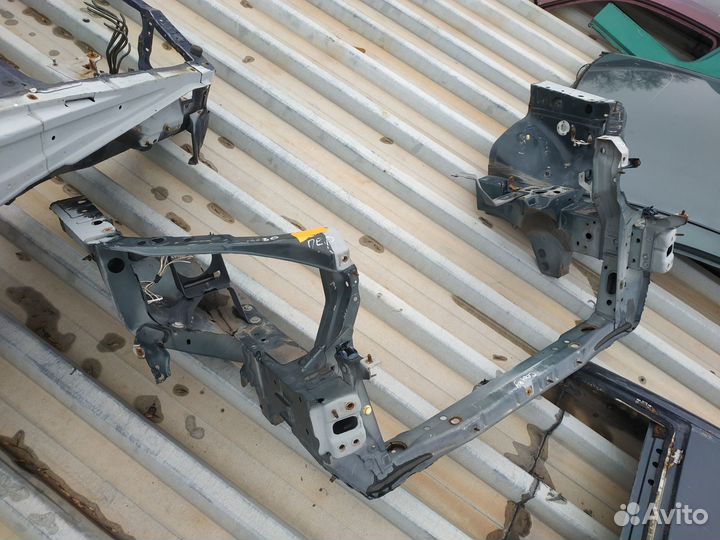 Передняя часть camry 30 телевизор с лонжеронами