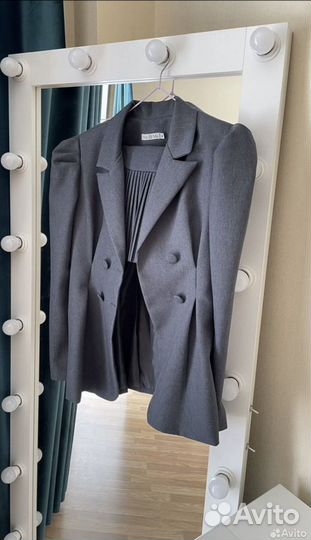 Костюм серый офисный школьный