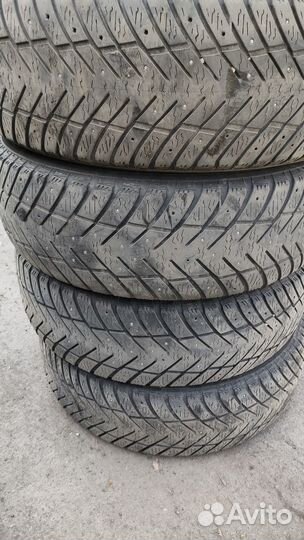 Yokohama Ice Guard IG65 215/65 R16 102T