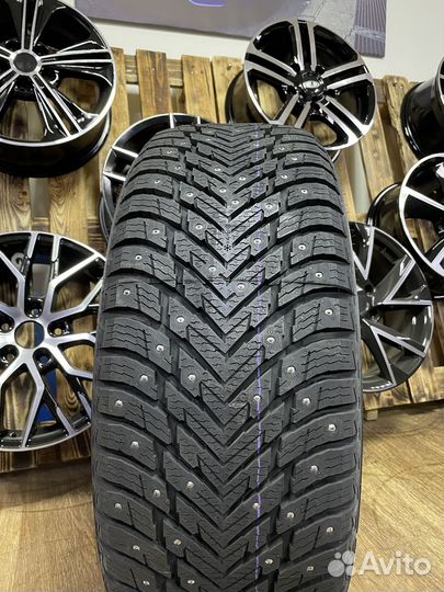 Nokian Tyres Hakkapeliitta 10p SUV 215/60 R17 100T