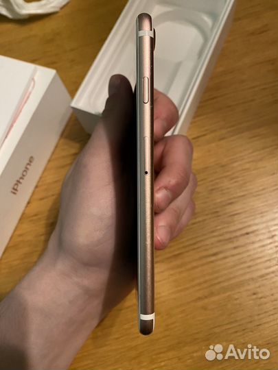 iPhone 7, 32 ГБ