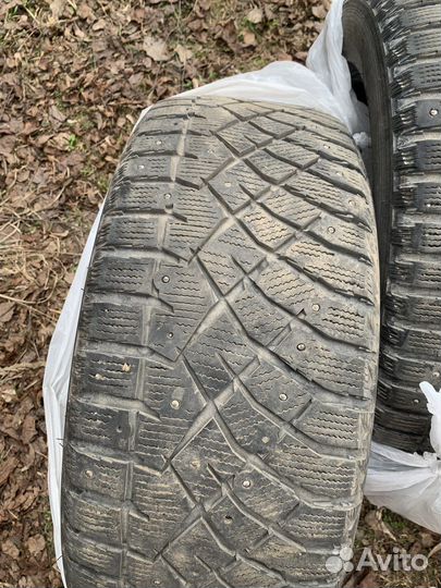 Nitto Therma Spike 225/55 R17