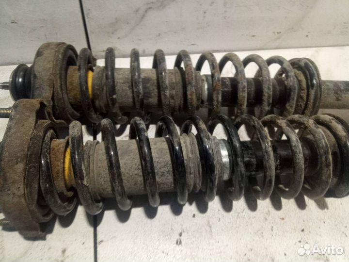 Амортизатор задний Mitsubishi Space Star DG1A 2000