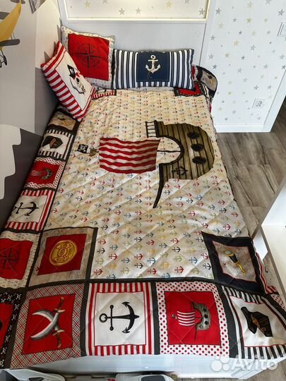 Покрывало детское и 3 подушки в пиратском стиле