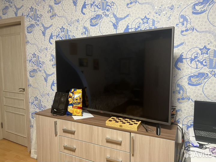 LED телевизор LG 60LY345C