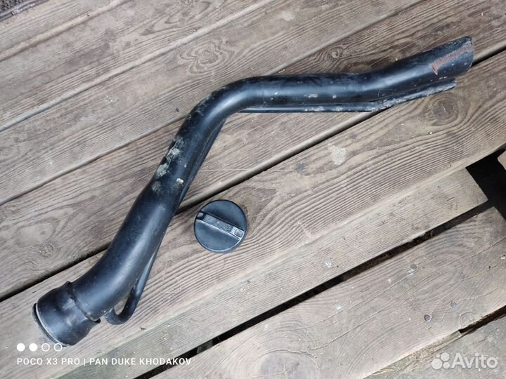 Горловина топливного бака