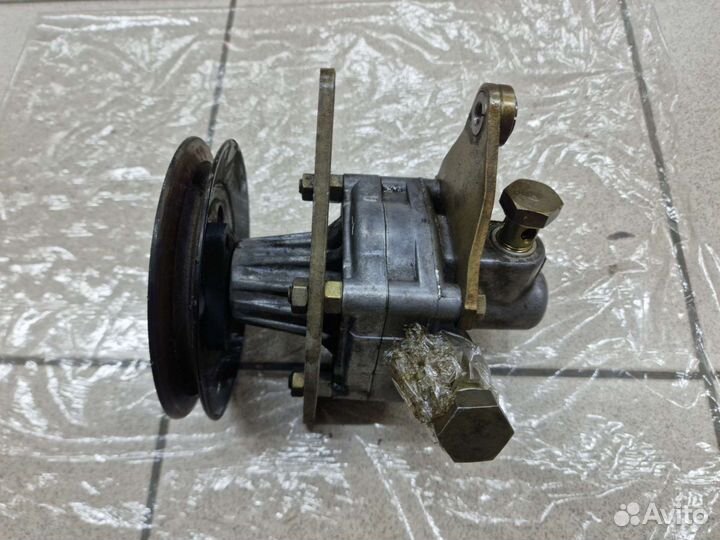 Насос гура Audi 80 B4/B3 2.3, 1.9, 1.8, 1.6 ZF