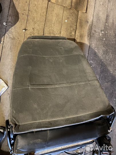 Водительское кресло на ваз 2110