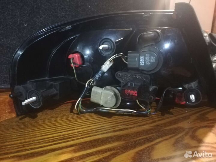 Задняя правая фара chrysler sebring 2001-2006