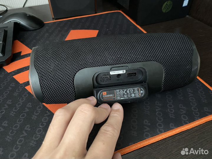 Колонка jbl charge 4