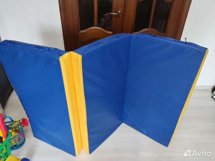 Мат гимнастический складной