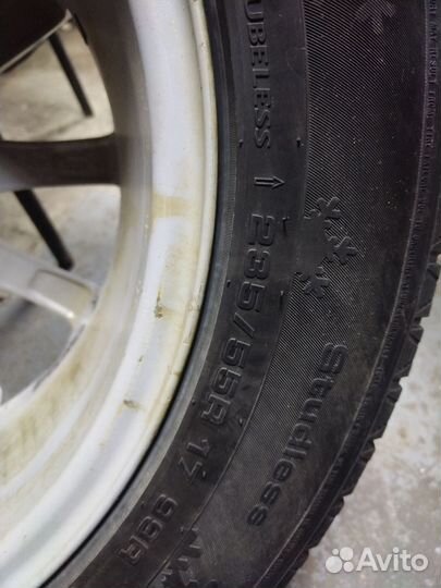 Kumho I'Zen KW31 235/55 R17 99R