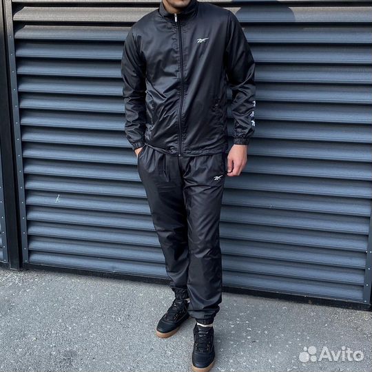 Костюм спортивный Reebok