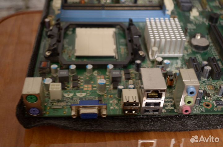 Материнская плата, сокет AM2, DDR3