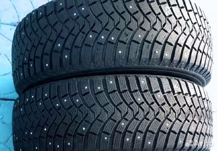 Michelin X-Ice XI2 235/50 R18