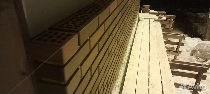 Кладка блоков, облицовочного кирпича