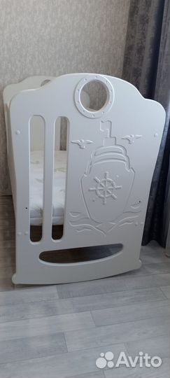 Детская кроватка