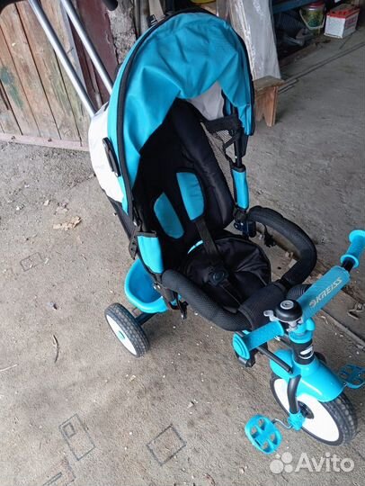 Трёхколёсный велосипед коляска