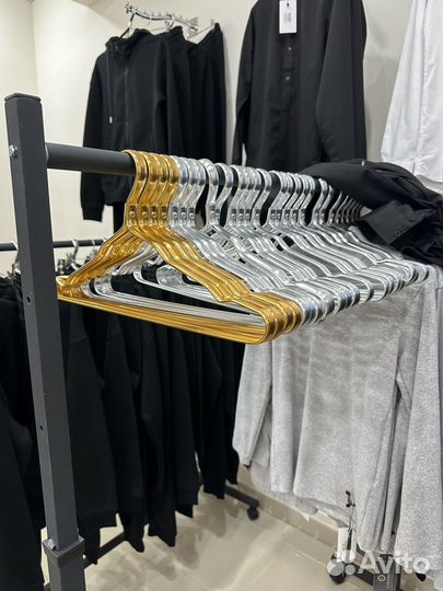 Металлические плечики золотые и серебряные