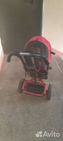 Детский велосипед с тростью BMW