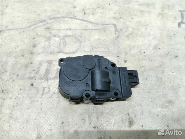 Моторчик заслонки печки Audi A4 (B8) 2007-2015