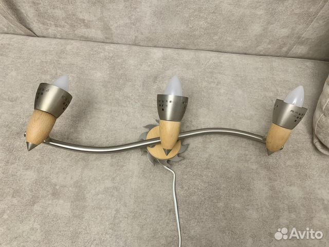 Светильник настенный регулируемый