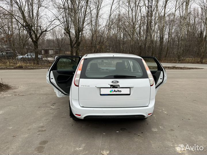 Ford Focus 1.6 МТ, 2010, 201 000 км