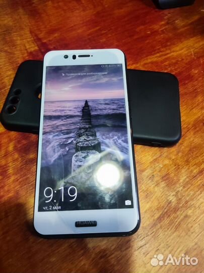 HUAWEI Nova 2, 4/64 ГБ