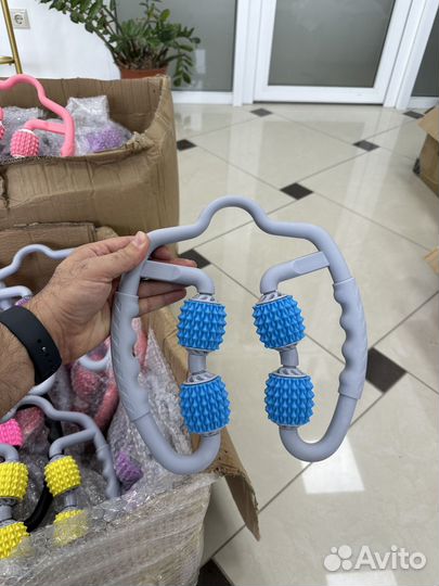 Роликовый массажер для шеи, рук, ног