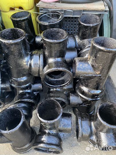 Крестовина чугунная левая Ду100*100*100*50