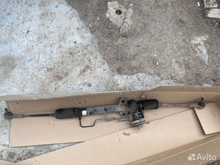 Рулевая рейка на акцент тагаз в сборе