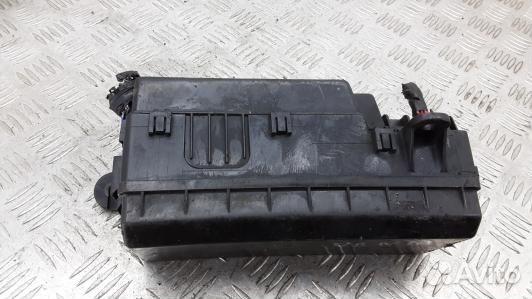 Блок предохранителей mitsubishi L200 K4T (98N10M10