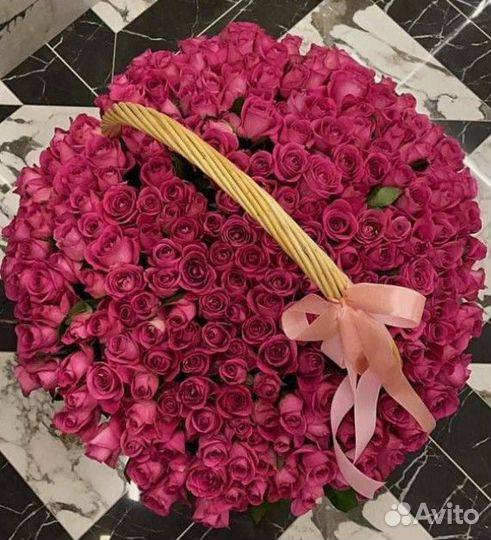 Розы в корзине доставка