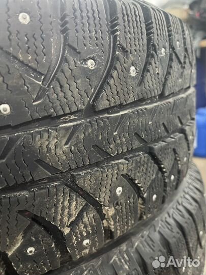 Bridgestone Ice Cruiser 7000 205/60 R16 92T