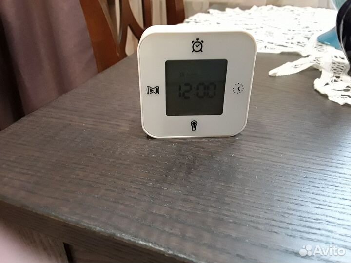 Икеа часы-будильник элекронные