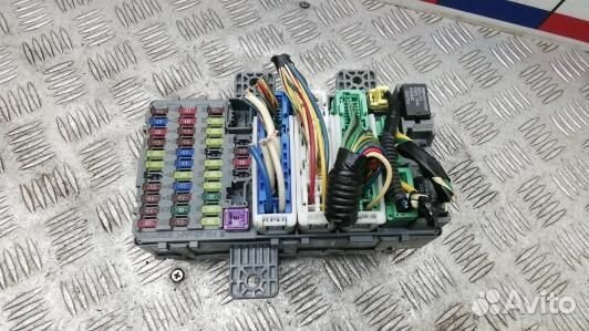 Блок предохранителей honda civic 8 (GNT02M101)