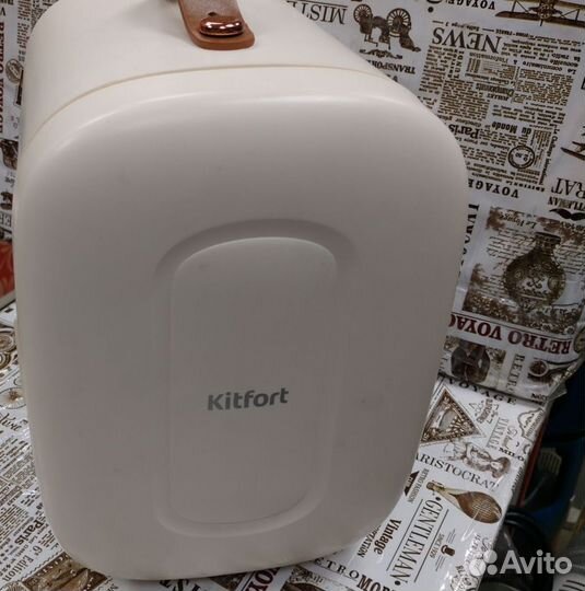 Холодильник для косметики Kitfort kt-3135