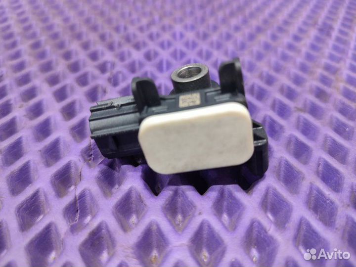 Датчик удара Mitsubishi Outlander GG2W-0100934