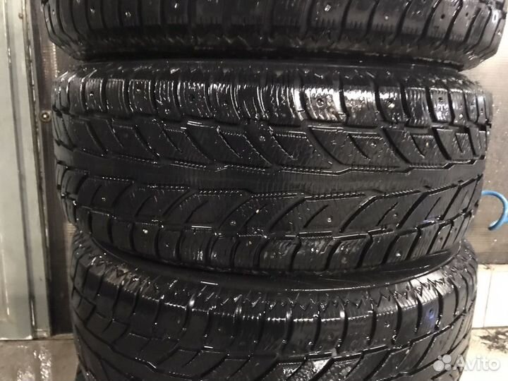 Cooper Weather-Master WSC 235/60 R18